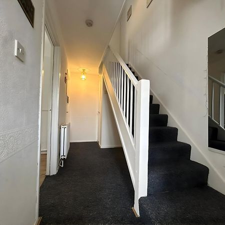 3 Bedroom House By M40 J4 High Wycombe Exteriör bild