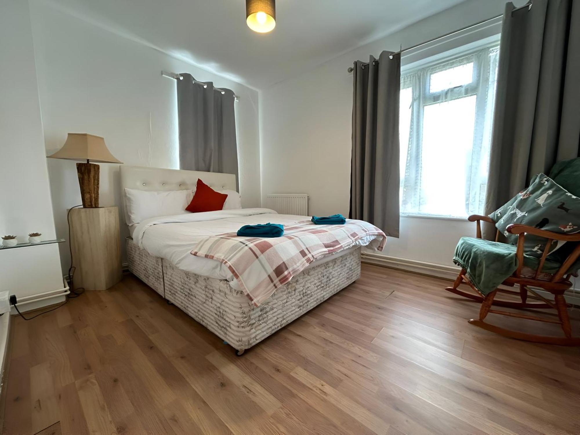 3 Bedroom House By M40 J4 High Wycombe Exteriör bild