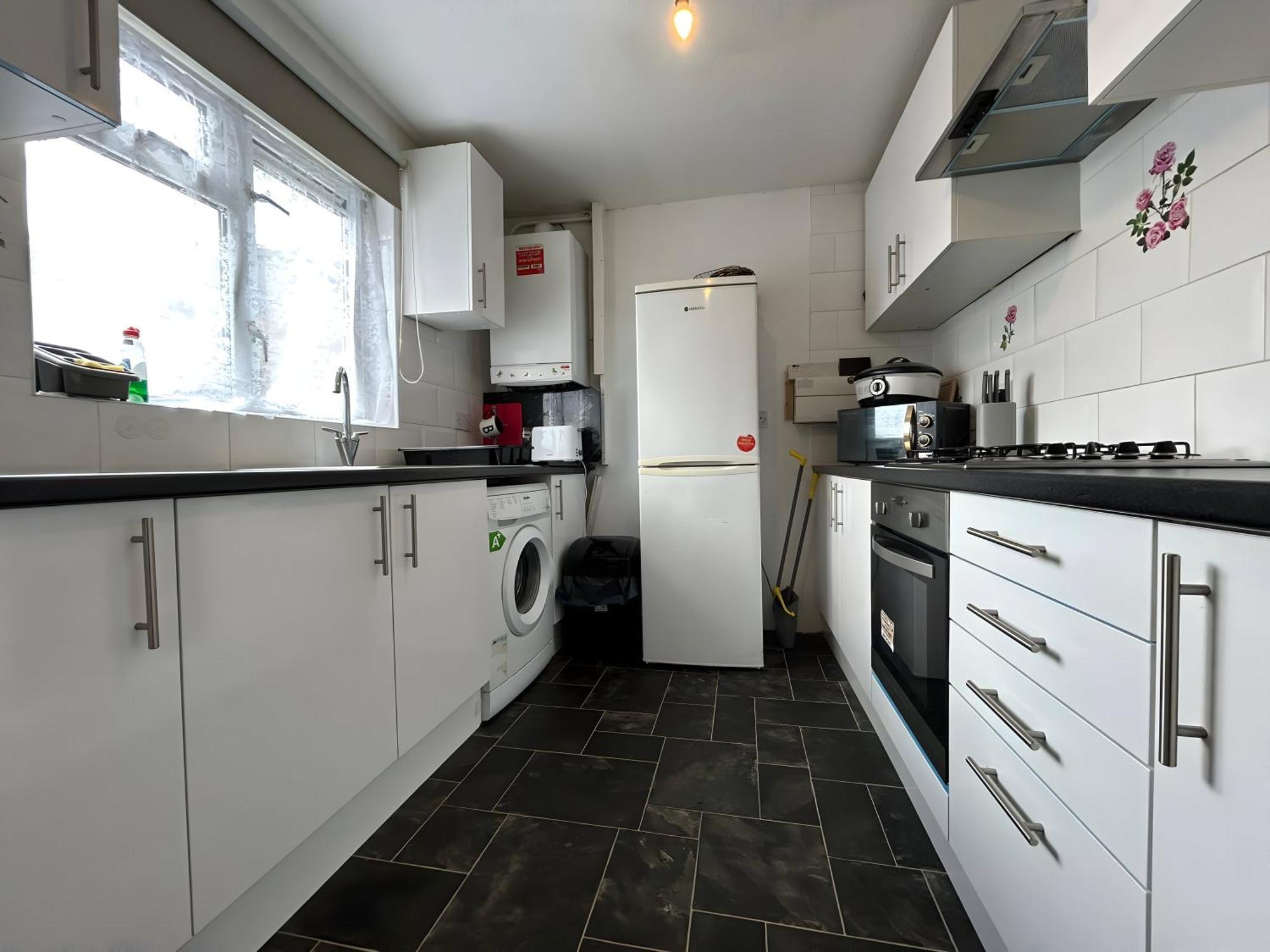 3 Bedroom House By M40 J4 High Wycombe Exteriör bild